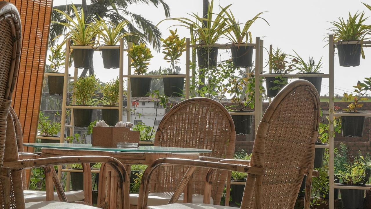 Whiteflower Resort Morjim Extérieur photo