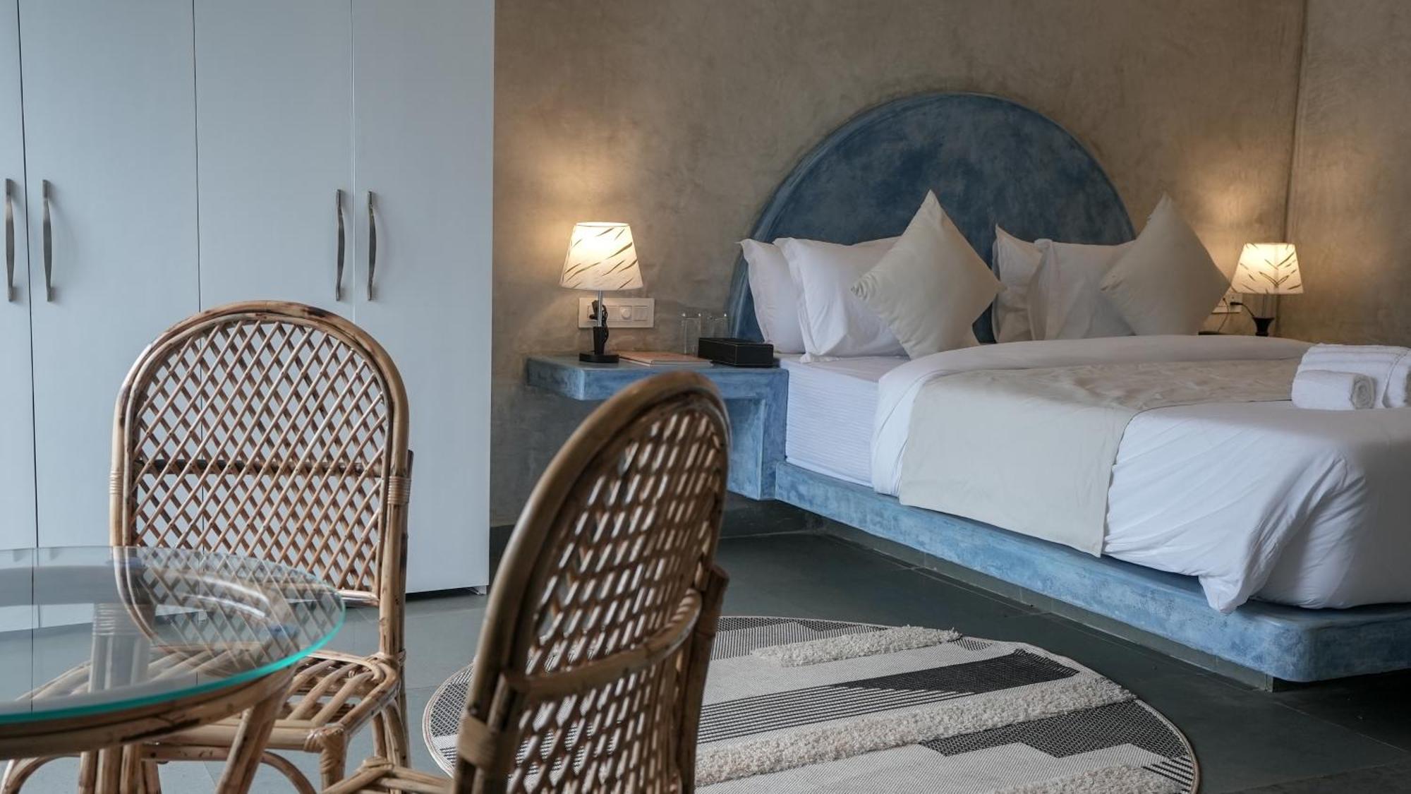 Whiteflower Resort Morjim Extérieur photo